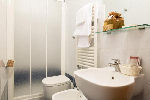 Hotel Montreal - image 13