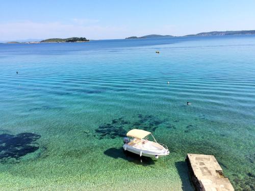 Beachfront 4-bedroom villa Sea Wave in Orebic, Croatia