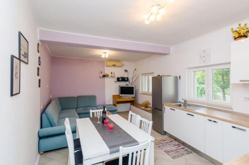  Apartment Luce in Mlini