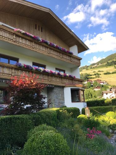 Gästehaus Schneeberger - Accommodation - Matrei in Osttirol