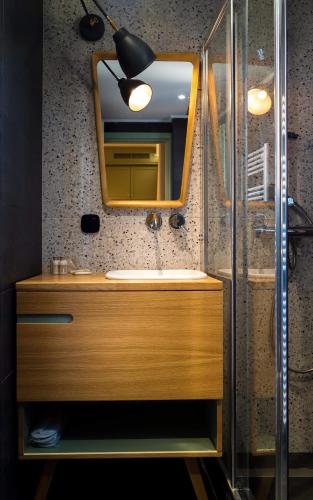 2 bedrooms, 4 beds
