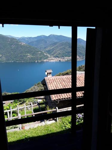 Oberhalb Cannobio: Haus mit fantastischem Ausblick Cannobio