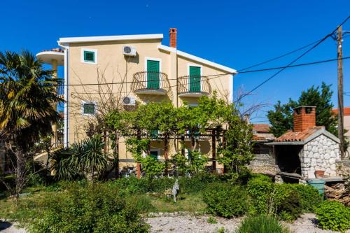  Jeličić apartments near sea, Pension in Kukljica