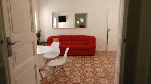 Vintage Vieux-Port Apartment, Marseille (photo 11)