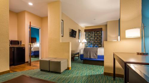 One-Bedroom Suite with two King Beds