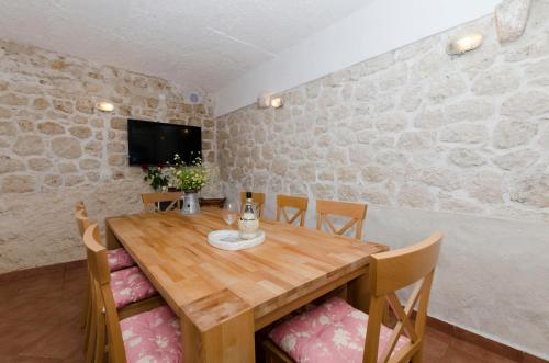 House Jasna - image 3