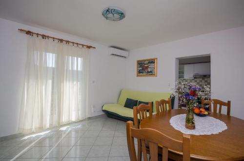 Apartments Joka - image 2