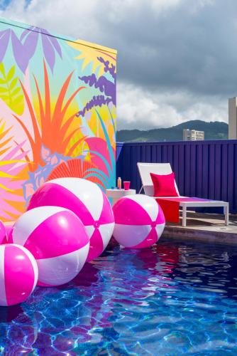 Shoreline Hotel Waikiki