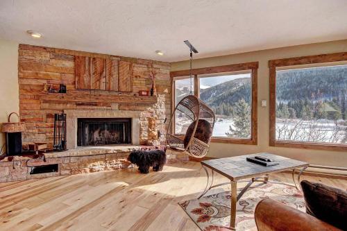 1710 the Willows Condo - image 4