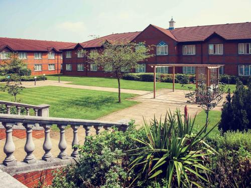 Mercure Daventry Court Hotel