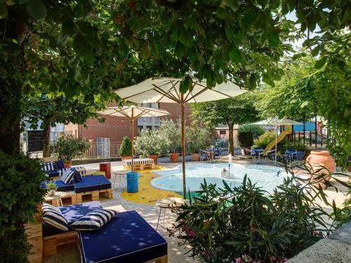 August Restaurant Hotel - image 8