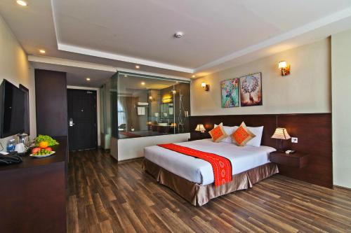 room detail thumbnail 1