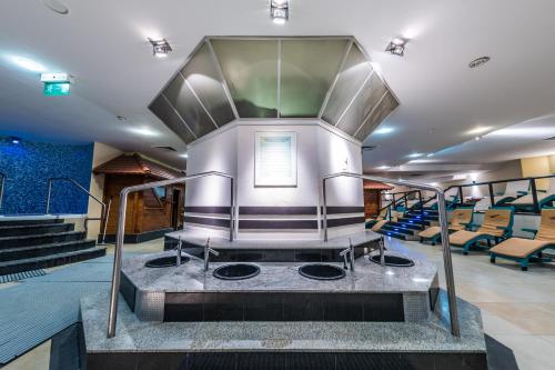 Mauritius Hotel & Therme - image 10