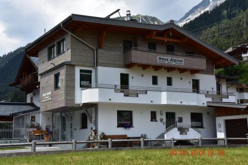 Gästehaus Alpina - St. Anton am Arlberg