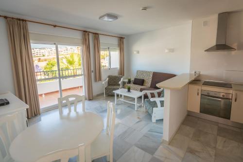 Apartamentos Las Rosas de Capistrano - image 8