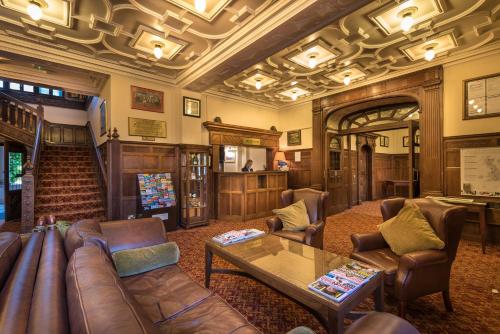 麥克唐納德度假村 Macdonald Elmers Court Hotel and Resort