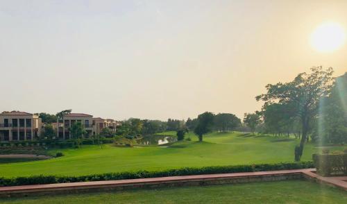 Beautiful Apartments at Tarudhan Valley Golf Resort, Manesar
