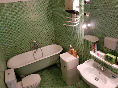 Vintage Vieux-Port Apartment, Marseille (photo 8)