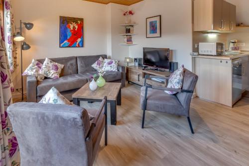 Two-Bedroom Apartment (8p)
