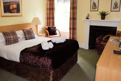 Bridge of Cally Hotel - image 2