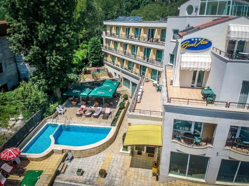 Benvita Hotel