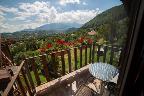 Transylvanian Inn - image 3