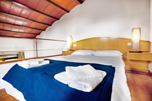 Galligants Apartment - image 12