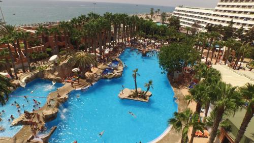 Playacapricho Hotel - image 4
