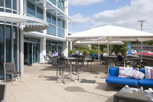 Captain's Club Hotel & Spa - image 9