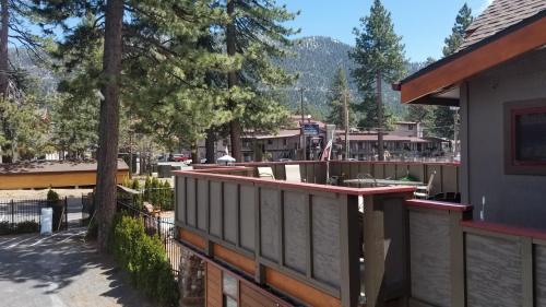 Gondola Lodge - image 4