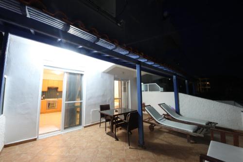 Irini Plomariou Apartments
