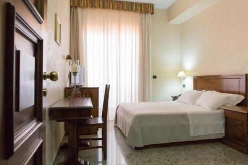 Hotel Residence Arcobaleno Room Type - Double Room with Balcony and Sea View