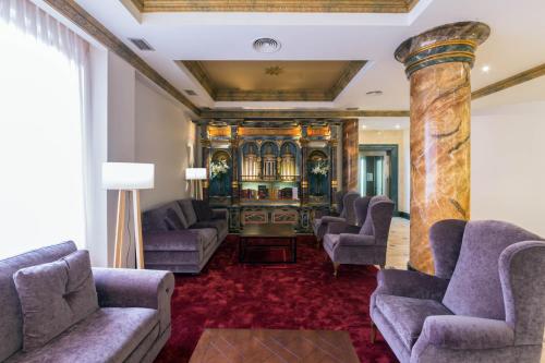 Hotel Exe Reina Isabel - image 5