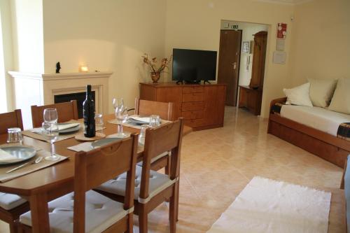  Baleal Terrace+BBQ+Tenis and Pool Apt - Baleal Holidays in Ferrel