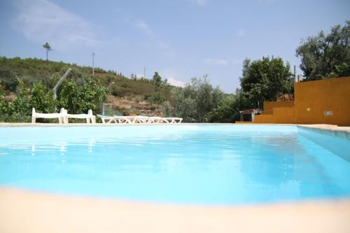 Peldbaseins, Aldeia Oliveiras in Sobreira Formosa