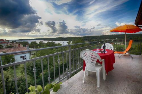 陽台/露台, Apartments Coki in 馮塔納