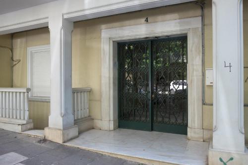 Luxury three bedroom Apartment in Kolonaki - image 13