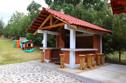 Cabañas Rincón Escondido (Cabanas Rincon Escondido) in คอสตา เอสเมอรอลดา