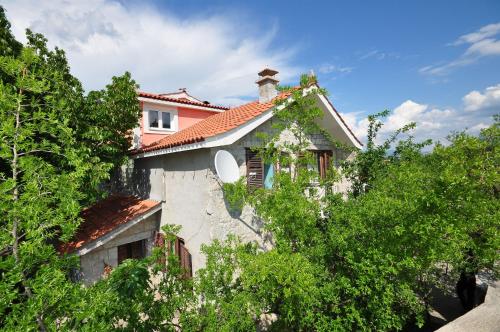  Apartment Jere, Unterkunft in Omiš