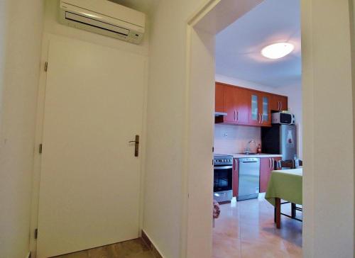 Apartment Rab 12616a - image 2