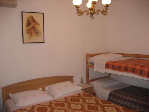 Apartments by the sea Stanici Omis - 12366 - image 8