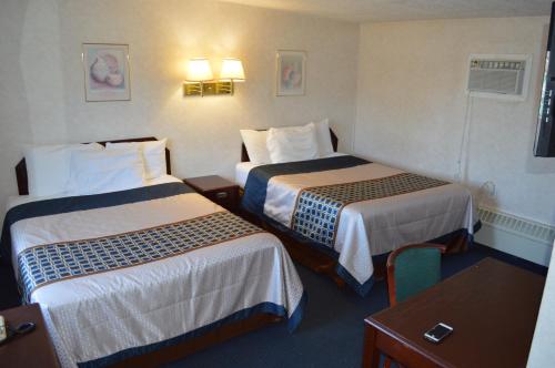 Sands Motel Niagara Falls Ideally located in the prime touristic area of Niagara Falls International Airport, Sands Motel Niagara Falls promises a relaxing and wonderful visit. The hotel offers guests a range of services and
