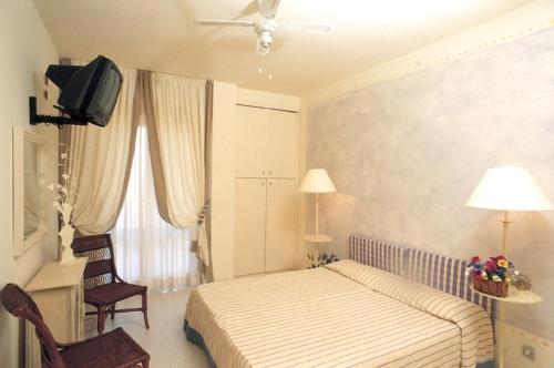 Quadruple Room image 1