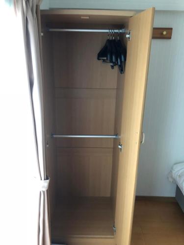 One-Bedroom Apartment - Non-Smoking image 3