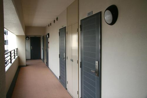 One-Bedroom Apartment - Non-Smoking image 2