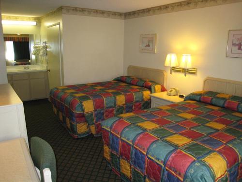Town House Motel in Lancaster, USA