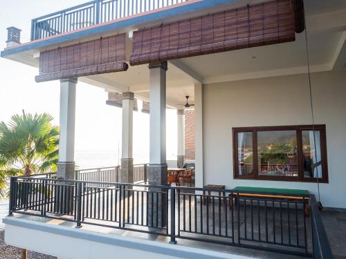 Amed Beach Villa