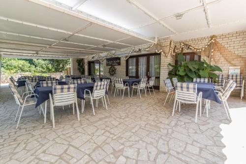 Restorāns, Stella Maris Accommodation in Klenovica