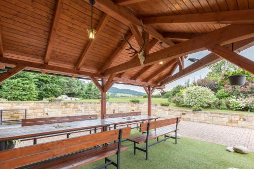 ระเบียง/ชานเรือน, Rekreacni dum s bazenem Horni Brusnice 301 in ฮอร์นีบรูสนิเซ