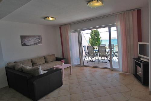 Beachfront Apartments Baricevic with Pool